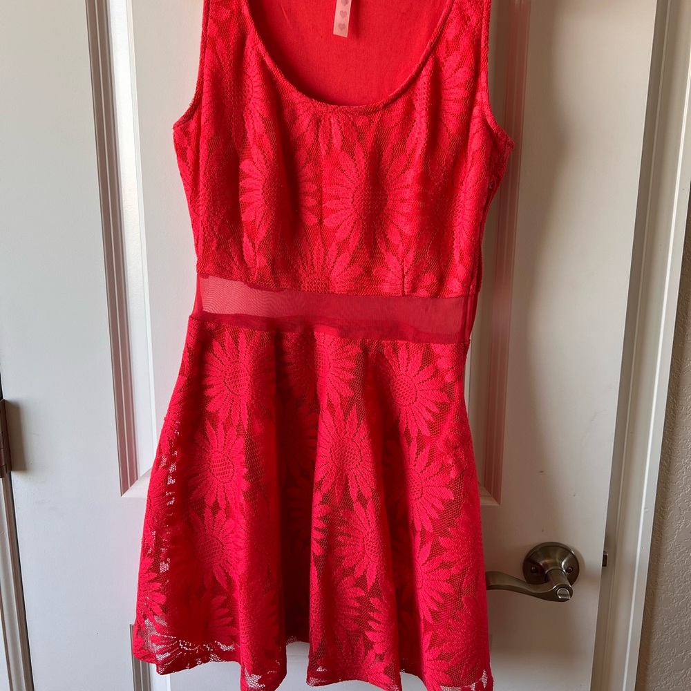 Short sleeveless sheer tummy dress